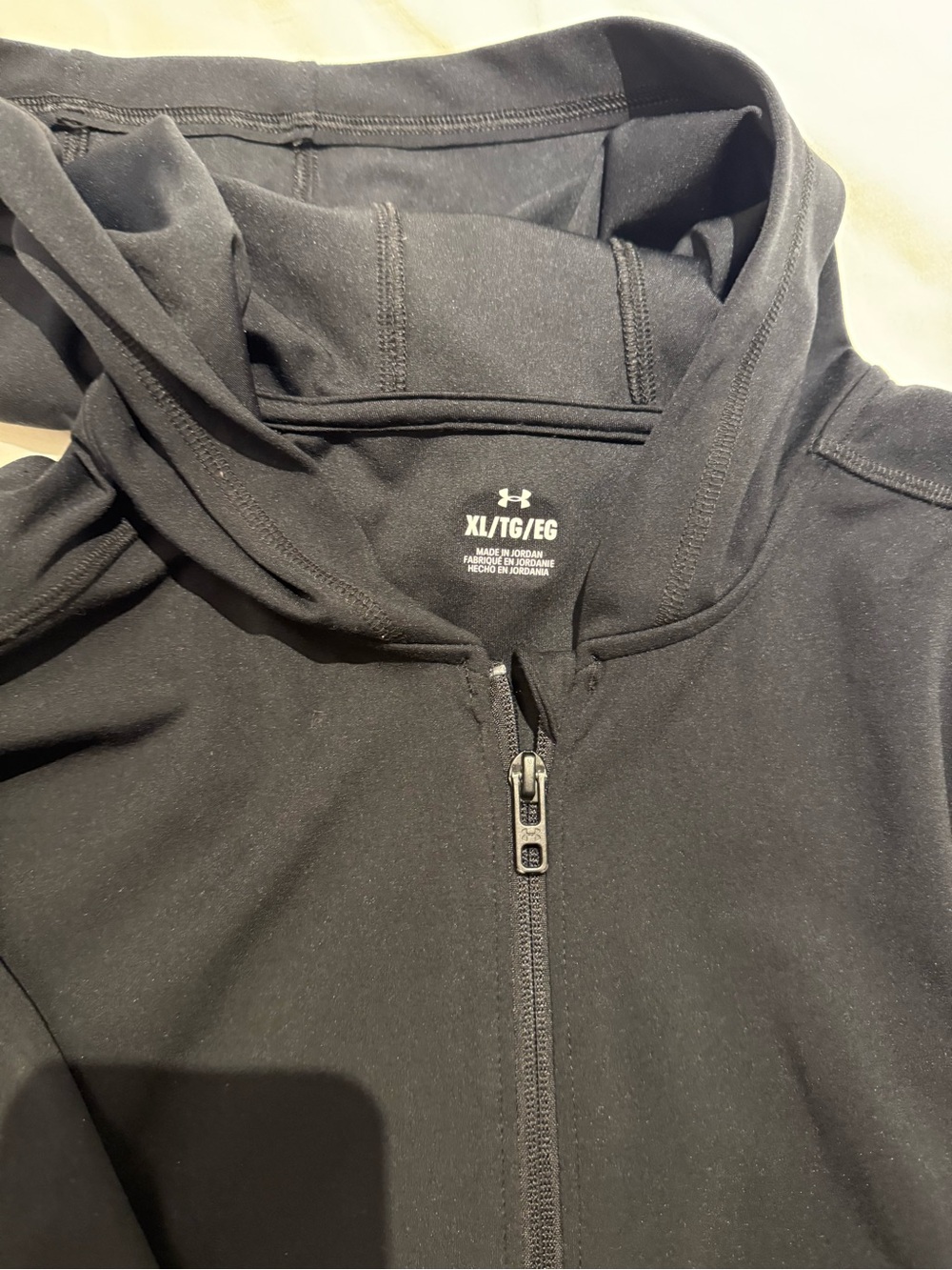 Under Armour Men’s Black Lightweight Hooded Zip Jacket - Picture 2 of 4
